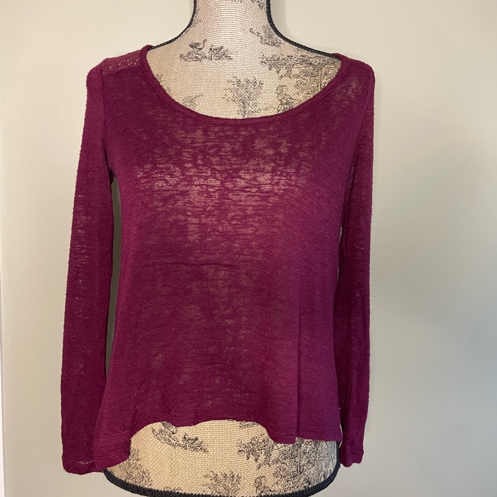 Streetwear Society burgundy top with open back detail